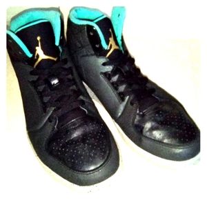 Air Jordan 1 Flight 3